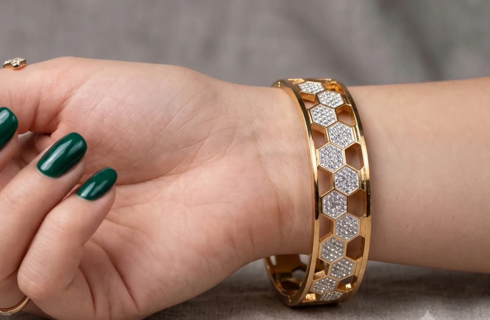 Golden Honeycomb Crystal Bracelet 2