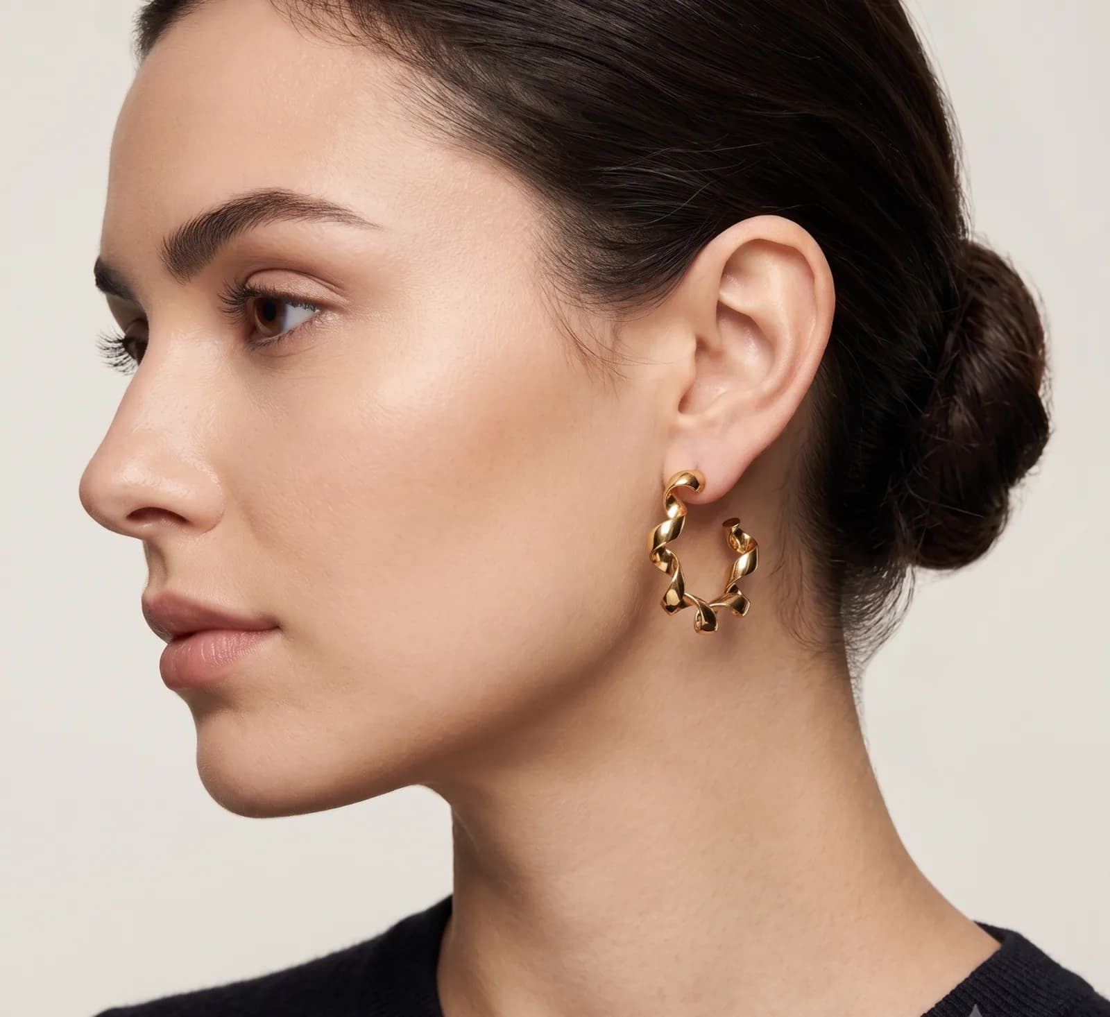 Gold Twisted Hoop Earrings 2