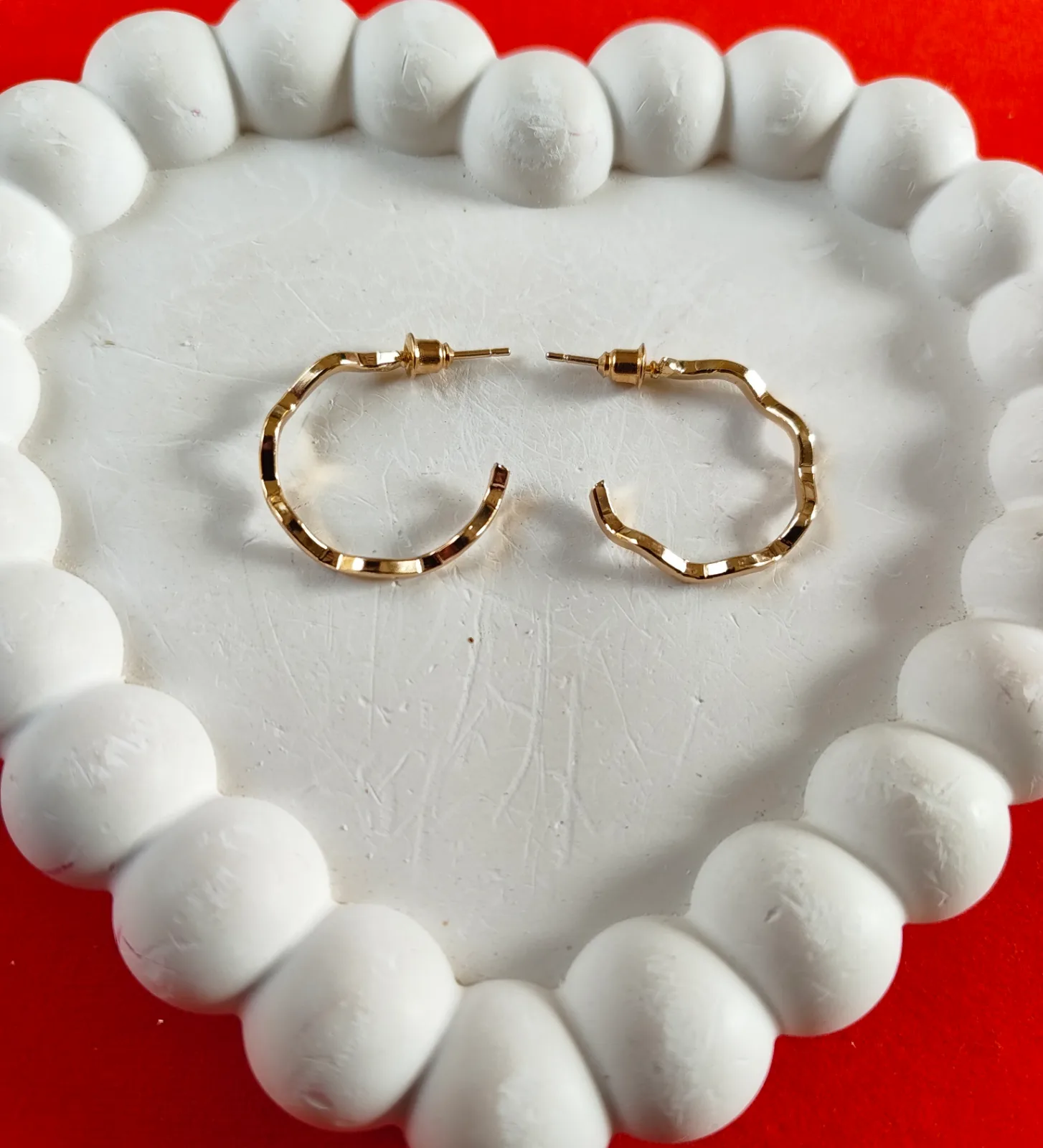 Gold Wavy Hoop Earrings 3